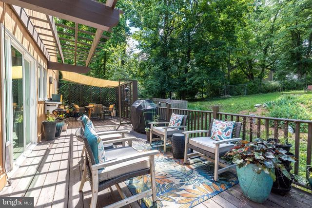 329 BIDDLE DR, Exton, PA 19341