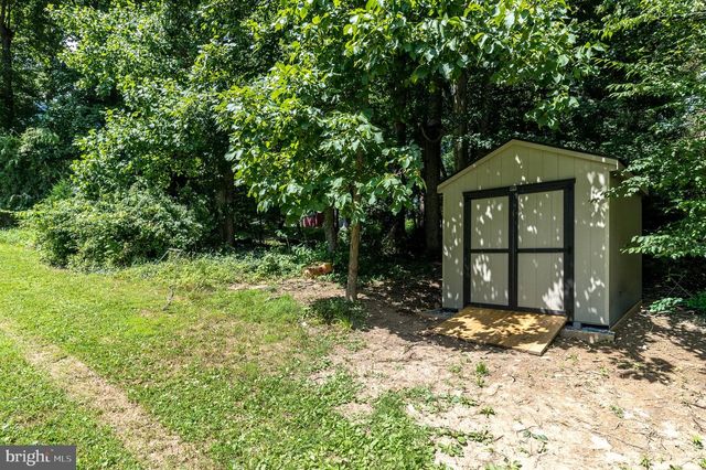 329 BIDDLE DR, Exton, PA 19341