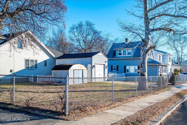 101 Crescent Street, Keansburg, NJ 07734