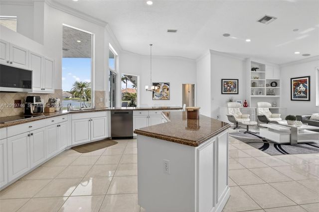 2922 Medinah, Weston, FL 33332