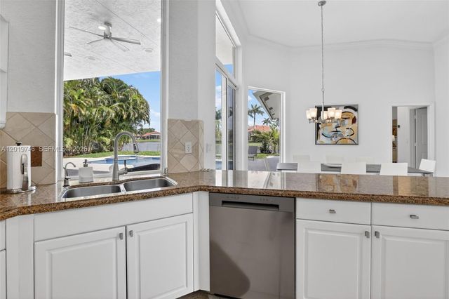 2922 Medinah, Weston, FL 33332