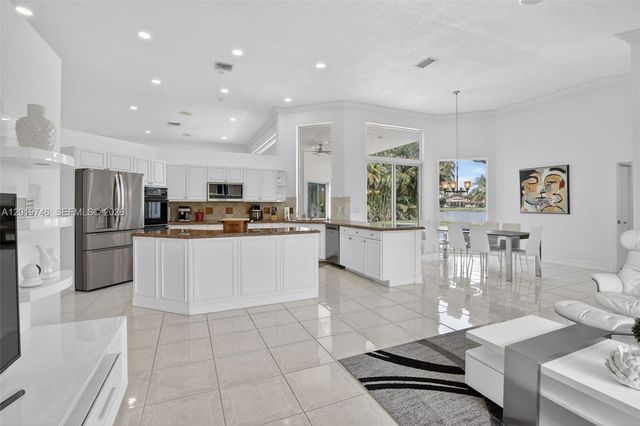 2922 Medinah, Weston, FL 33332