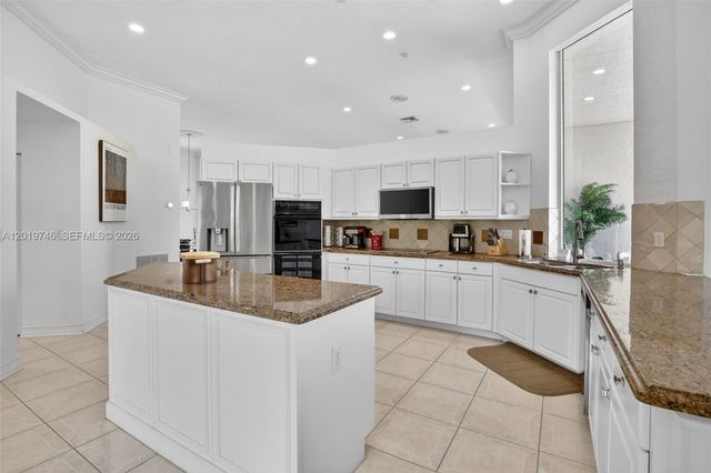 2922 Medinah, Weston, FL 33332