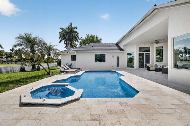 2922 Medinah, Weston, FL 33332