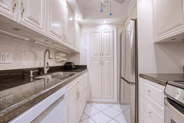 111 BRINY Avenue 16-08, Pompano Beach, FL 33062