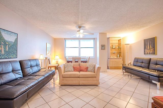111 BRINY Avenue 16-08, Pompano Beach, FL 33062