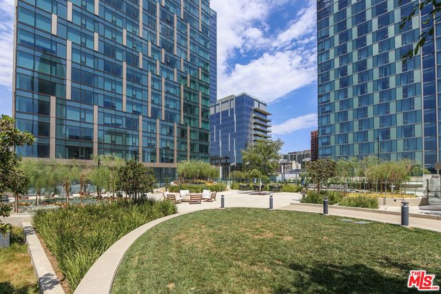 889 S Francisco Street 2401, Los Angeles, CA 90017