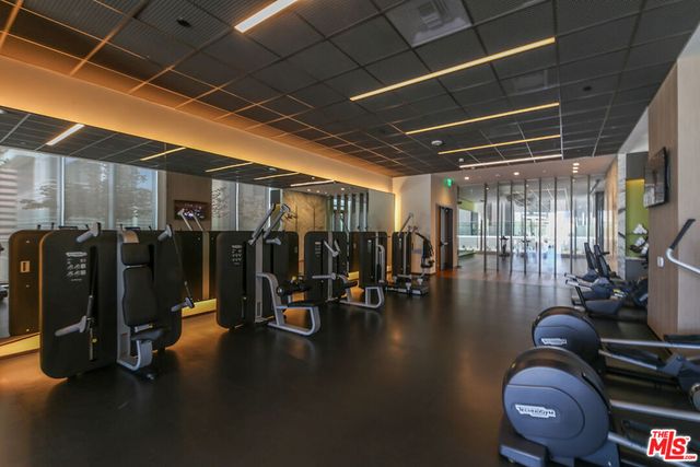 889 S Francisco Street 2401, Los Angeles, CA 90017