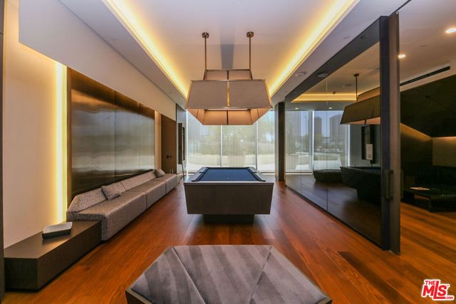 889 S Francisco Street 2401, Los Angeles, CA 90017