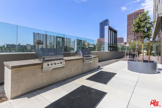 889 S Francisco Street 2401, Los Angeles, CA 90017