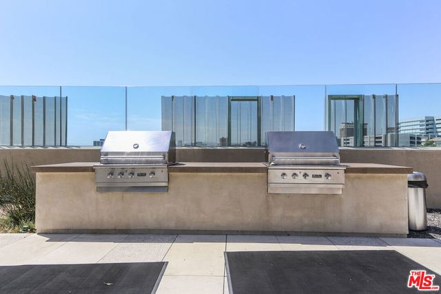 889 S Francisco Street 2401, Los Angeles, CA 90017