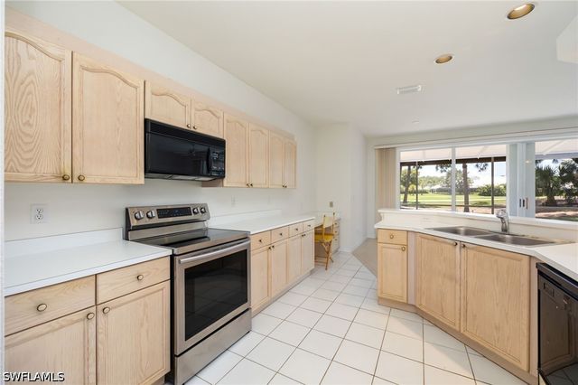 13100 Hamilton Harbour DR G12, Naples, FL 34110