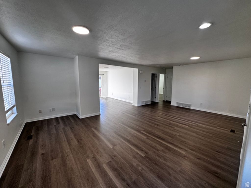 6432 S HIGH BLUFF DR, West Valley City, UT 84118 — photo 2