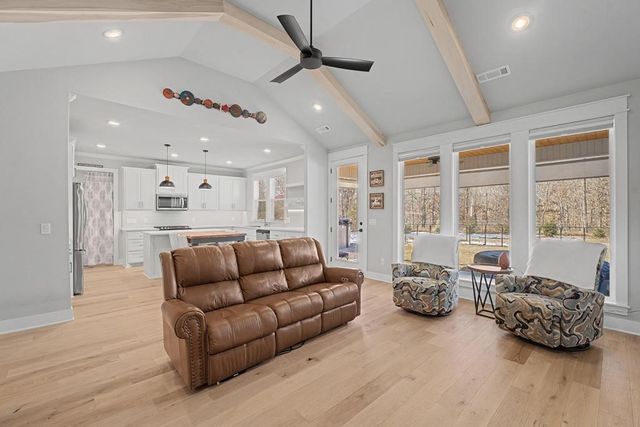 4 Hobkirk Drive, Bella Vista, AR 72715