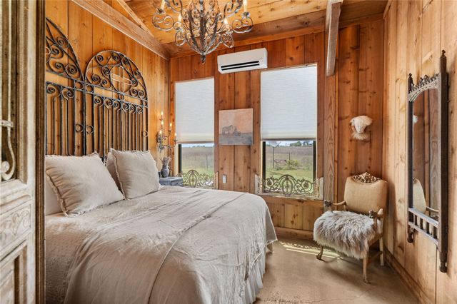 5025 Wickel Road, Burton, TX 77835