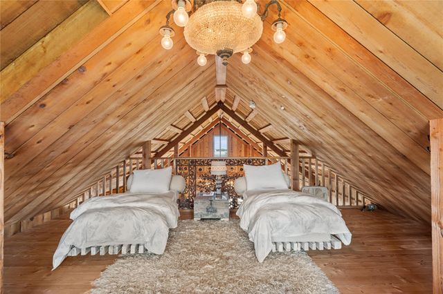 5025 Wickel Road, Burton, TX 77835