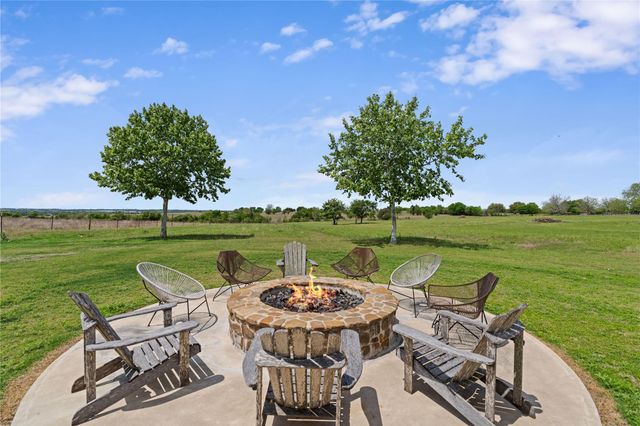 5025 Wickel Road, Burton, TX 77835