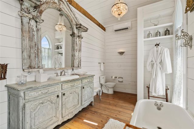 5025 Wickel Road, Burton, TX 77835