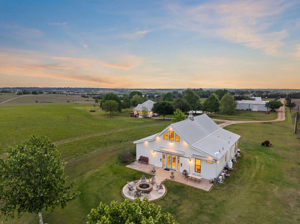 5025 Wickel Road, Burton, TX 77835