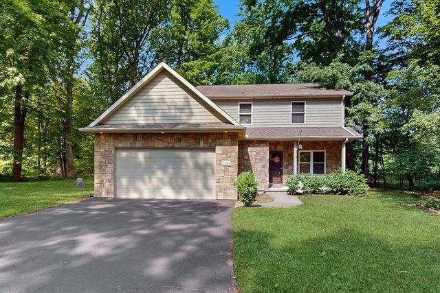 5026 Weatherford Dr, Coloma, MI 49038