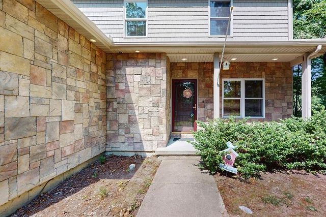 5026 Weatherford Dr, Coloma, MI 49038