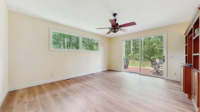 5026 Weatherford Dr, Coloma, MI 49038