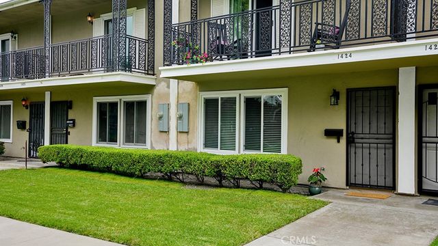 1424 Deauville Place, Costa Mesa, CA 92626