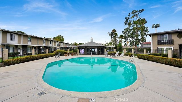 1424 Deauville Place, Costa Mesa, CA 92626