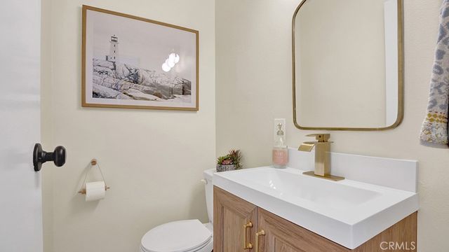 1424 Deauville Place, Costa Mesa, CA 92626