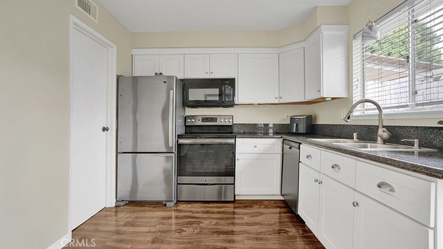 1424 Deauville Place, Costa Mesa, CA 92626