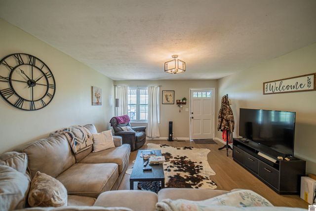 362 Warnick Rd, Calvert City, KY 42029