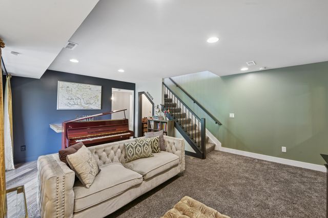 860 Belle Ridge Loop, Bellevue, KY 41073