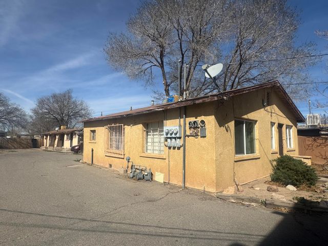 319 Rio Grande Boulevard NW, Albuquerque, NM 87104