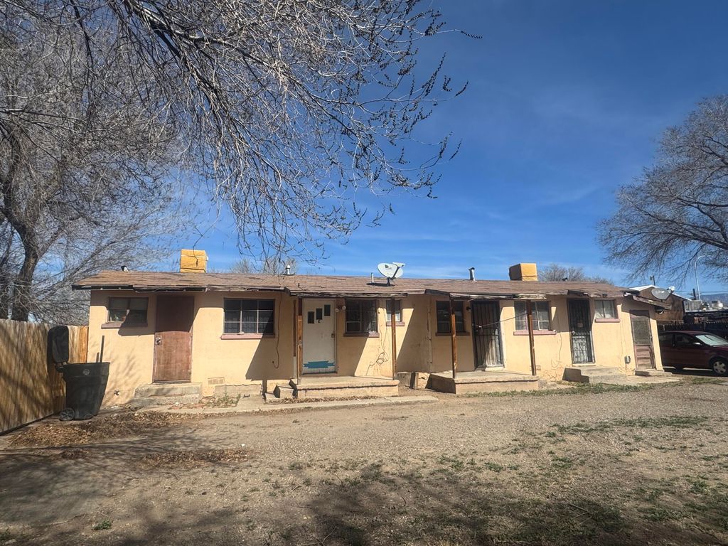 319 Rio Grande Boulevard NW, Albuquerque, NM 87104