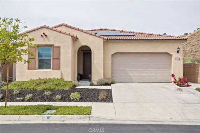 11976 Discovery Ct, Corona, CA 92883