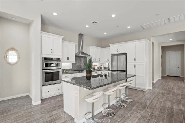 11976 Discovery Ct, Corona, CA 92883