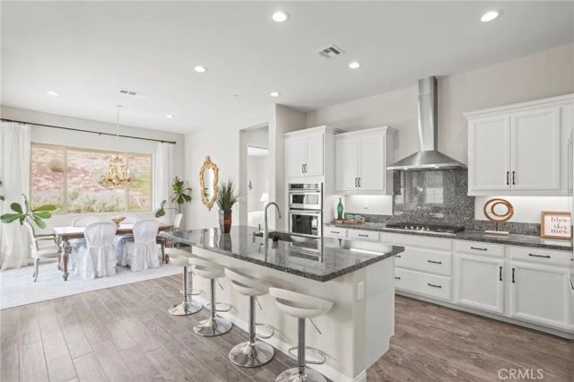 11976 Discovery Ct, Corona, CA 92883
