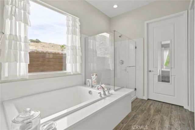 11976 Discovery Ct, Corona, CA 92883