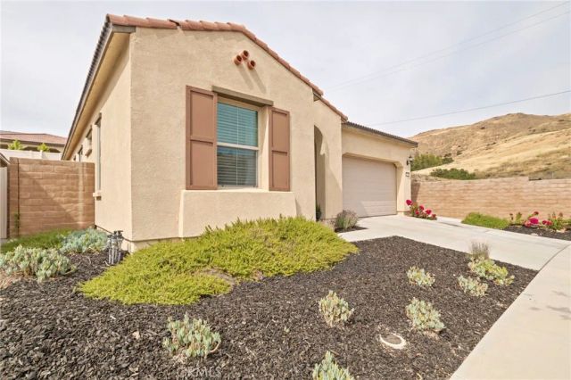 11976 Discovery Ct, Corona, CA 92883