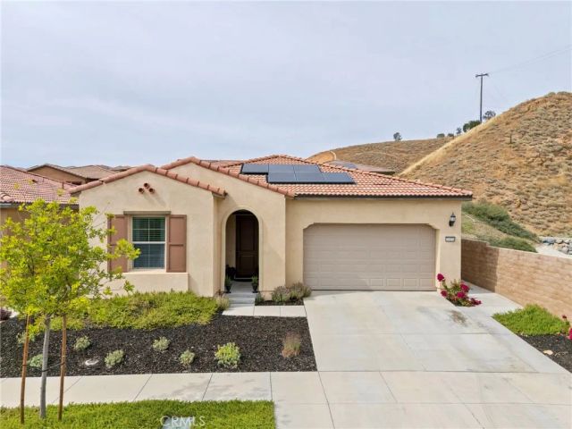 11976 Discovery Ct, Corona, CA 92883