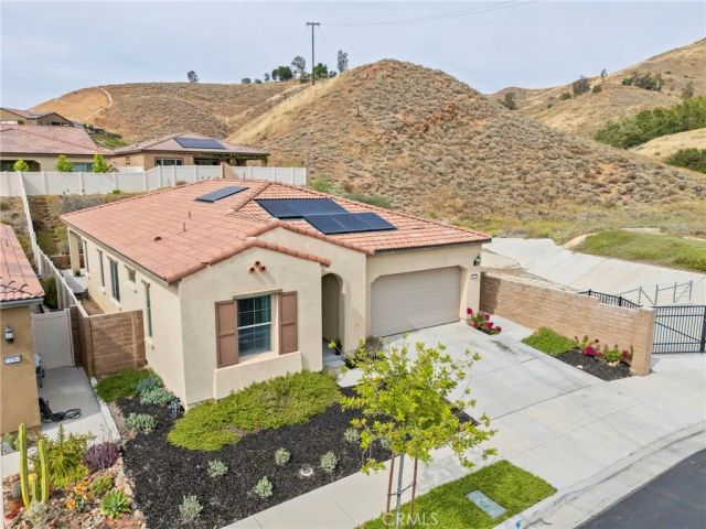 11976 Discovery Ct, Corona, CA 92883
