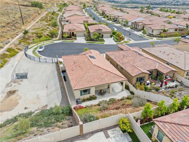 11976 Discovery Ct, Corona, CA 92883