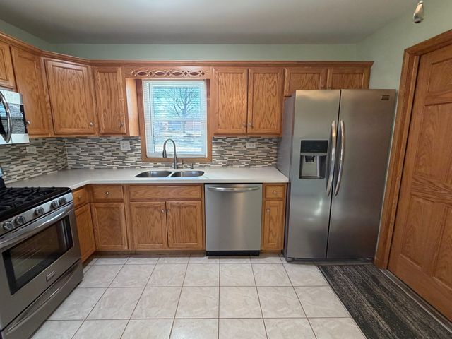 254 Willow Street, Frankfort, IL 60423