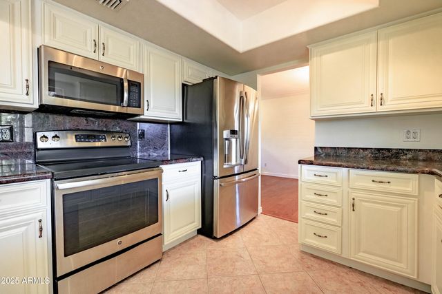 2547 W NARANJA Avenue, Mesa, AZ 85202