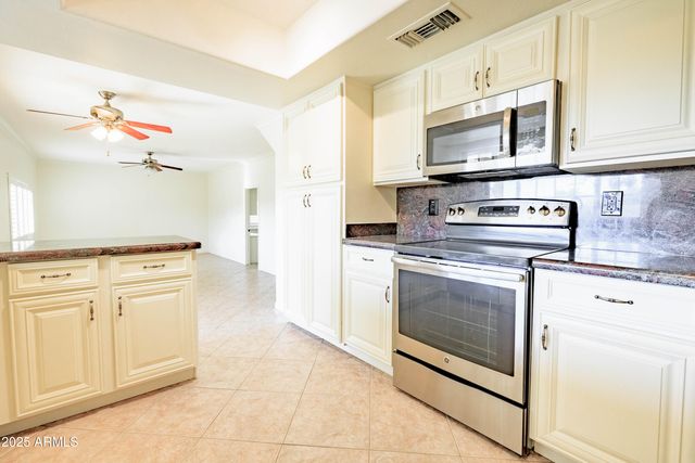 2547 W NARANJA Avenue, Mesa, AZ 85202