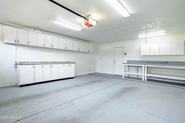 2547 W NARANJA Avenue, Mesa, AZ 85202