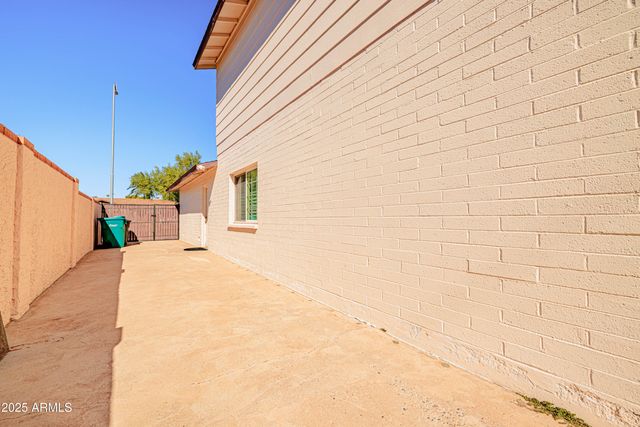 2547 W NARANJA Avenue, Mesa, AZ 85202