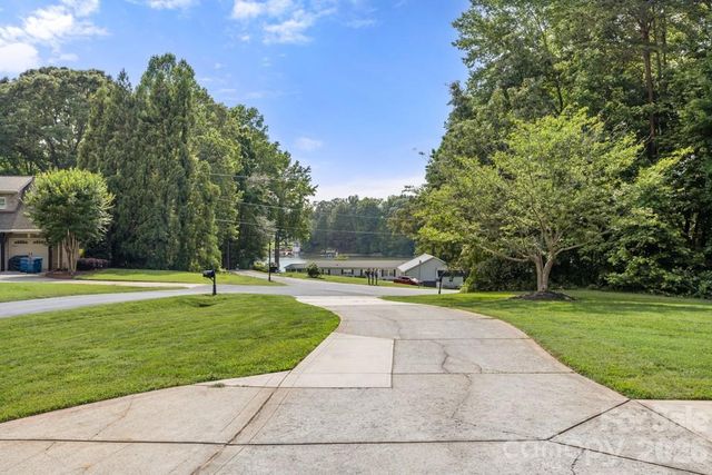 4266 Barbrick Street, Sherrills Ford, NC 28673