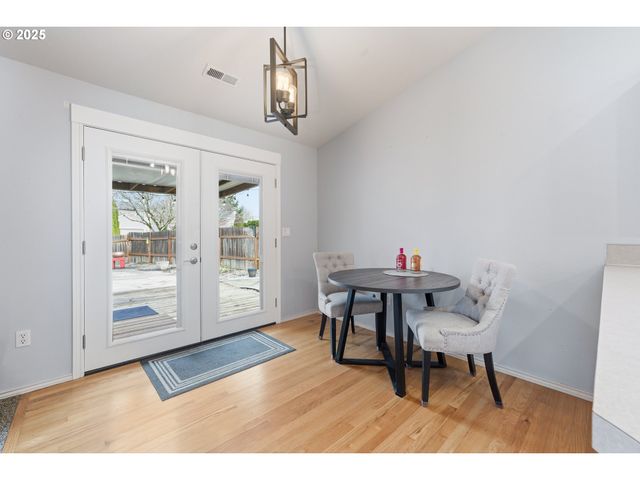 18104 Se 23RD St, Vancouver, WA 98683