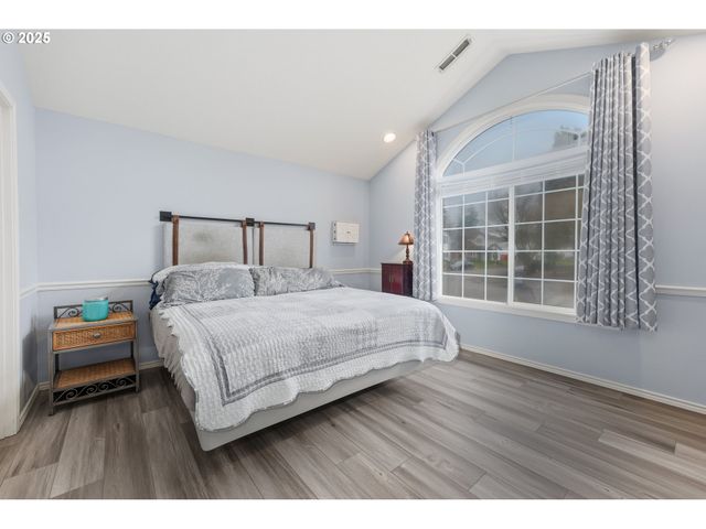 18104 Se 23RD St, Vancouver, WA 98683